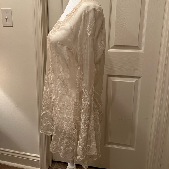 Cream semi sheer top. Love and Liberty, size S - Picture 4 of 8